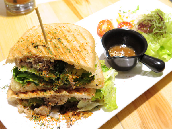 豐滿早午餐(信義世貿店)：北醫平價優質連鎖早午餐。豐滿三明治 * 信義早午餐 / 世貿下午茶*