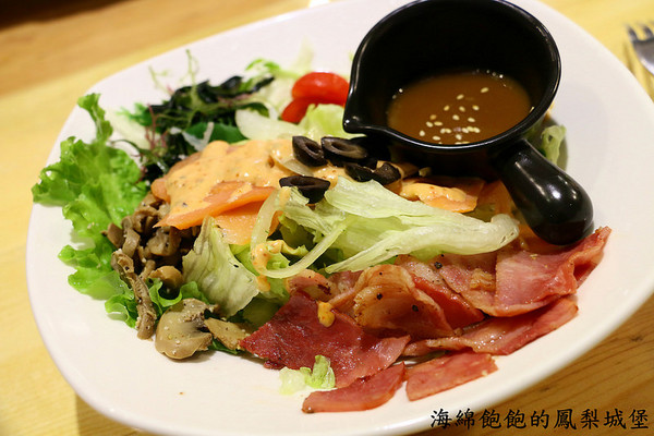 豐滿早午餐(信義世貿店)：豐滿總匯三明治(信義世貿店)-信義早午餐 / 世貿下午茶 / 豐滿三明治