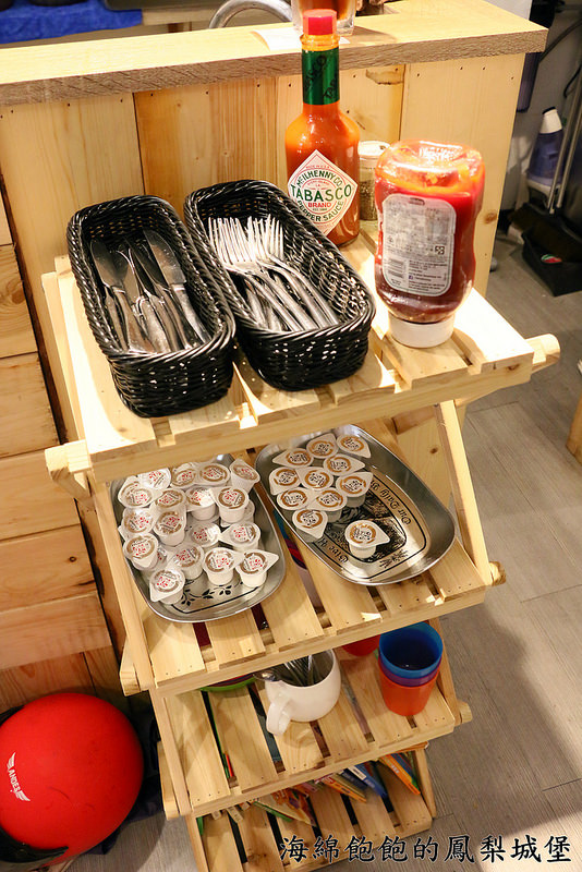 豐滿早午餐(信義世貿店)：豐滿總匯三明治(信義世貿店)-信義早午餐 / 世貿下午茶 / 豐滿三明治