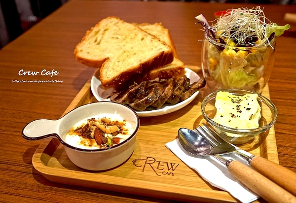 CREW CAFE：【華山文創旁 / 咖啡下午茶 / 魔術表演】輕食甜點下午茶又有魔術表演、LIVE藝術展演 ✿✿ CREW CAFE ✿✿ (完整菜單)