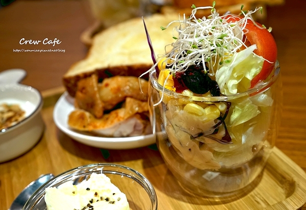 CREW CAFE：【華山文創旁 / 咖啡下午茶 / 魔術表演】輕食甜點下午茶又有魔術表演、LIVE藝術展演 ✿✿ CREW CAFE ✿✿ (完整菜單)