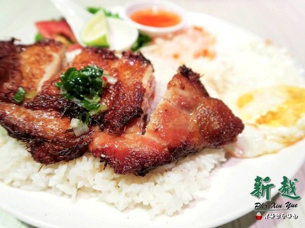 新越 越南麵食館：【捷運後山埤站｜五分埔】新越越南麵食館~平價好吃的越南美食