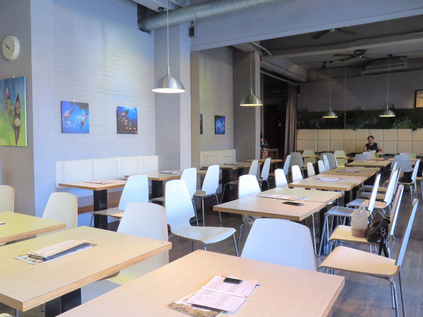 新越 越南麵食館：美味道地的越南美食，鄰近五分埔 / 捷運後山埤站。新越越南麵食館