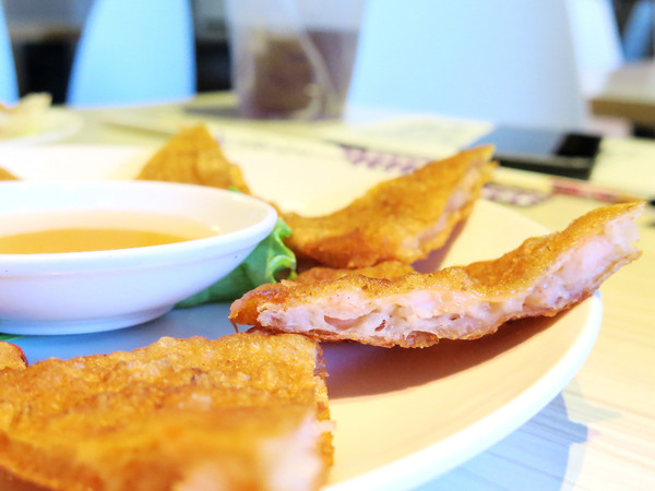 新越 越南麵食館：美味道地的越南美食，鄰近五分埔 / 捷運後山埤站。新越越南麵食館
