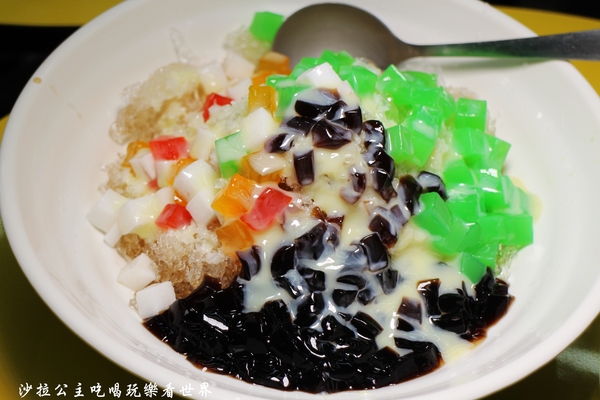 陸地涼麵：通訊行裡吃涼麵『陸地涼麵』黑糖刨冰/捷運忠孝新生站/中山區