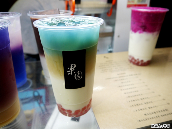 果圓：來自台中逢甲夜市的浪漫-果圓蝶豆花飲料。