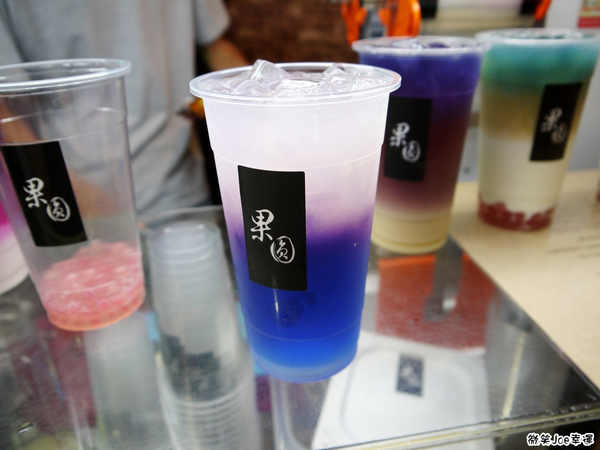 果圓：來自台中逢甲夜市的浪漫-果圓蝶豆花飲料。