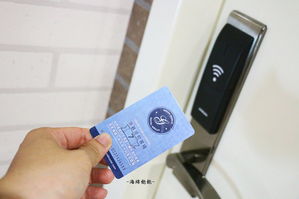 洛碁背包客棧：洛碁背包客棧-台北平價背包客棧 / Taipei hostel / 忠孝敦化站-附早餐/無線上網/電腦