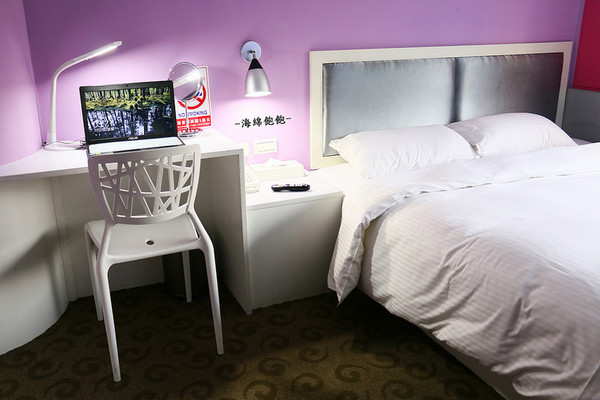 洛碁背包客棧：洛碁背包客棧-台北平價背包客棧 / Taipei hostel / 忠孝敦化站-附早餐/無線上網/電腦