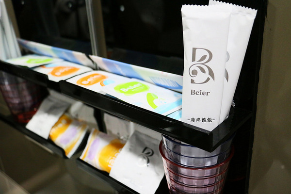 洛碁背包客棧：洛碁背包客棧-台北平價背包客棧 / Taipei hostel / 忠孝敦化站-附早餐/無線上網/電腦