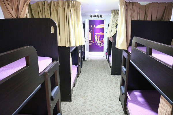 洛碁背包客棧：洛碁背包客棧-台北平價背包客棧 / Taipei hostel / 忠孝敦化站-附早餐/無線上網/電腦