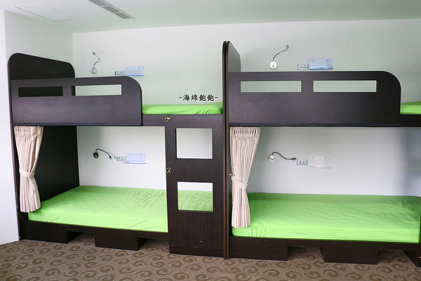 洛碁背包客棧：洛碁背包客棧-台北平價背包客棧 / Taipei hostel / 忠孝敦化站-附早餐/無線上網/電腦