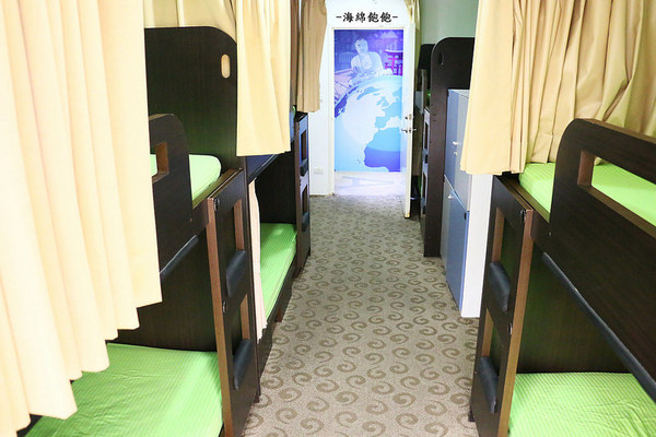 洛碁背包客棧：洛碁背包客棧-台北平價背包客棧 / Taipei hostel / 忠孝敦化站-附早餐/無線上網/電腦