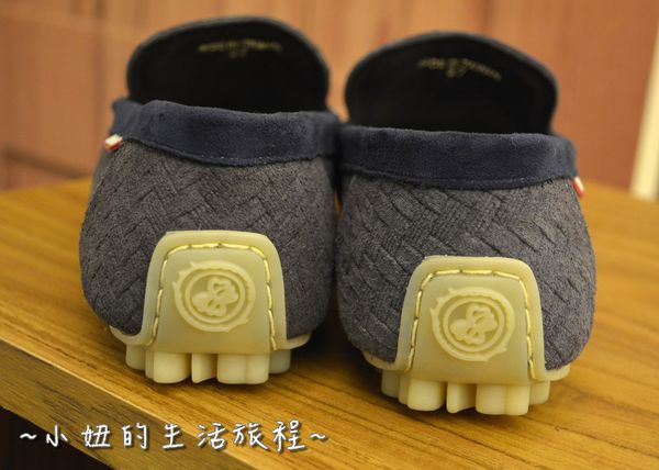 08台灣製  手工氣墊鞋  A.MOUR.JPG