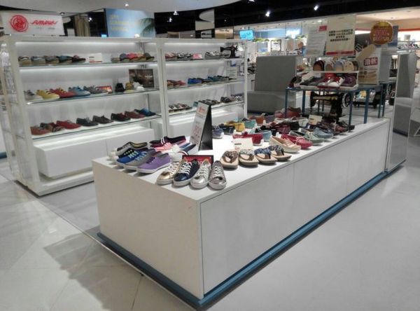 A.MOUR：台灣製.手工氣墊鞋『A.MOUR』好穿不磨腳