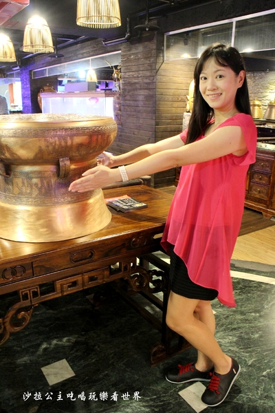 A.MOUR：台灣製.手工氣墊鞋『A.MOUR』好穿不磨腳