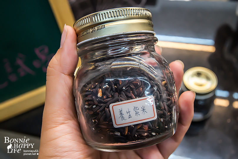 飲記 / 高雄岡山。原茗茶坊茶。不混茶不加茶精，茶飲專賣飲料店、品質有保證