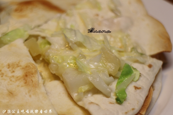 Buona Pasta：淡水『Buona Pasta』平價義大利麵 /濃湯飲料無限供應/淡江大學美食/寵物友善