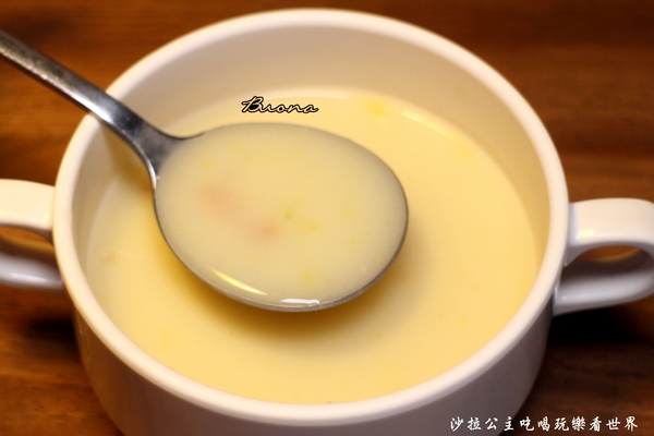 Buona Pasta：淡水『Buona Pasta』平價義大利麵 /濃湯飲料無限供應/淡江大學美食/寵物友善