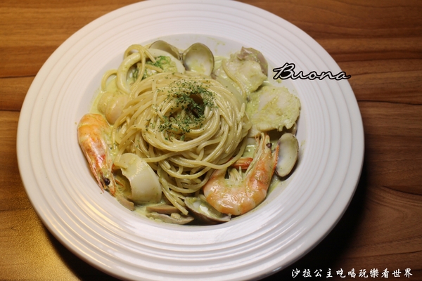 Buona Pasta：淡水『Buona Pasta』平價義大利麵 /濃湯飲料無限供應/淡江大學美食/寵物友善