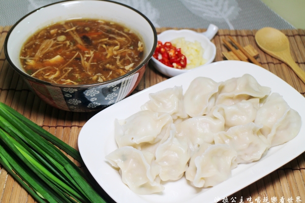 家鄉蒸餃：台中南屯區『家鄉蒸餃』冷凍手工水餃/每日現宰溫體豬/宅配