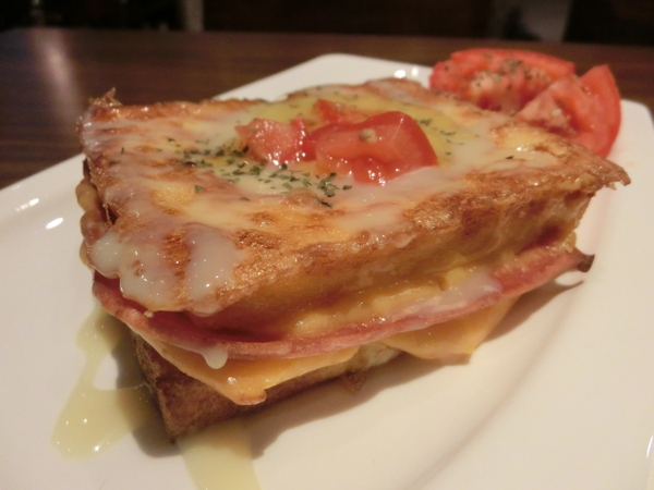 徠一咖啡：【台北@大安區】捷運信義安和站 港式茶餐廳 徠一咖啡