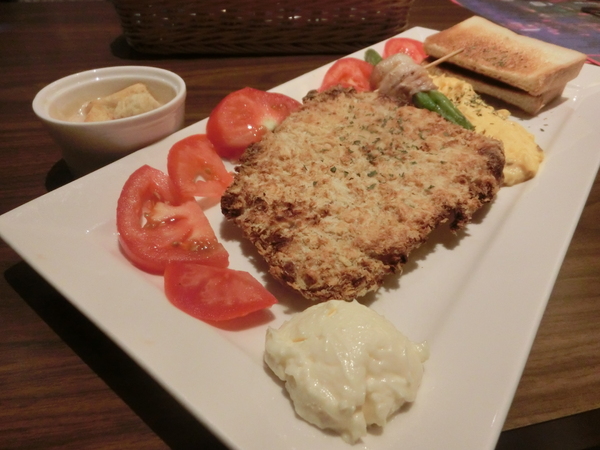 徠一咖啡：【台北@大安區】捷運信義安和站 港式茶餐廳 徠一咖啡