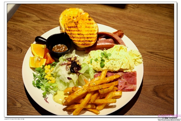 cm20160918___f8cf0929a293a6ba1f9ba5a1c65