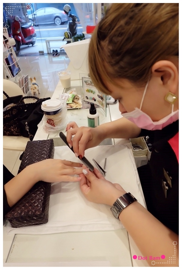 Essence本質 凝膠美甲 消毒清潔  修甲型.JPG