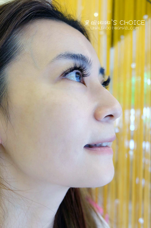 弄甲成臻山茶花美睫翹度