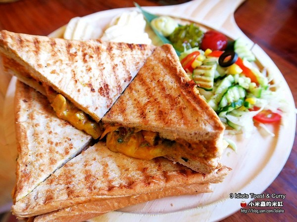 3 Idiots Toast & Curry 三個傻瓜素食印度餐廳(公館)：【捷運台電大樓站】3 Idiots Toast & Curry三個傻瓜素食印度餐廳(公館印度料理 / 素食 / 早午餐)