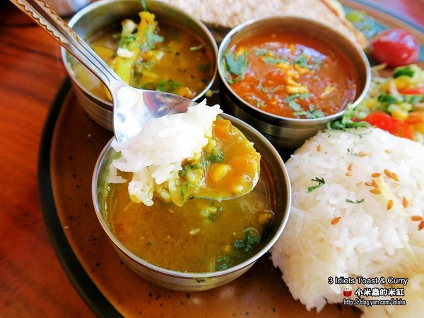 3 Idiots Toast & Curry 三個傻瓜素食印度餐廳(公館)：【捷運台電大樓站】3 Idiots Toast & Curry三個傻瓜素食印度餐廳(公館印度料理 / 素食 / 早午餐)