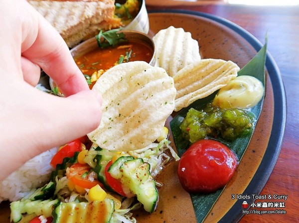 3 Idiots Toast & Curry 三個傻瓜素食印度餐廳(公館)：【捷運台電大樓站】3 Idiots Toast & Curry三個傻瓜素食印度餐廳(公館印度料理 / 素食 / 早午餐)