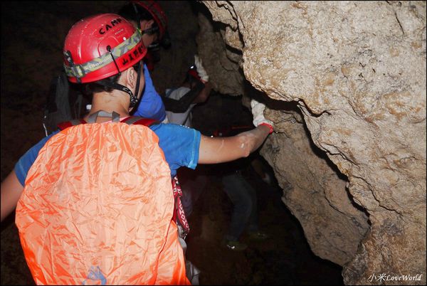 高雄壽山猴洞鐘乳石洞P1630249_調整大小1.JPG