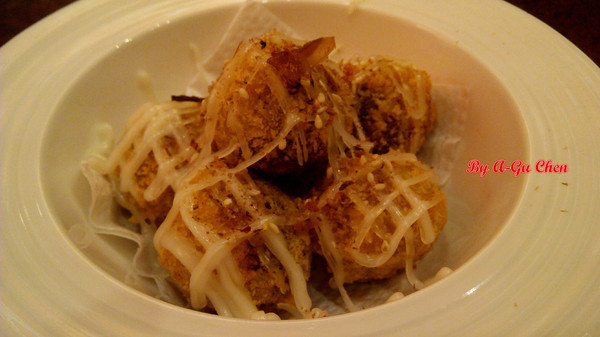 LATE Bistro 暮 餐酒館：【臺南Ω東區】LATE Bistro暮　餐酒館。台南東區餐酒館，在隱於巷弄內的驚豔裡放鬆享受深夜美食