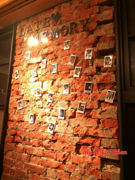 LATE Bistro 暮 餐酒館：【臺南Ω東區】LATE Bistro暮　餐酒館。台南東區餐酒館，在隱於巷弄內的驚豔裡放鬆享受深夜美食