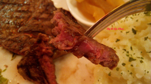 LATE Bistro 暮 餐酒館：【臺南Ω東區】LATE Bistro暮　餐酒館。台南東區餐酒館，在隱於巷弄內的驚豔裡放鬆享受深夜美食