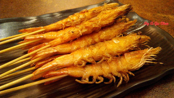 LATE Bistro 暮 餐酒館：【臺南Ω東區】LATE Bistro暮　餐酒館。台南東區餐酒館，在隱於巷弄內的驚豔裡放鬆享受深夜美食