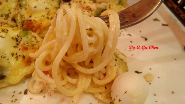 LATE Bistro 暮 餐酒館：【臺南Ω東區】LATE Bistro暮　餐酒館。台南東區餐酒館，在隱於巷弄內的驚豔裡放鬆享受深夜美食