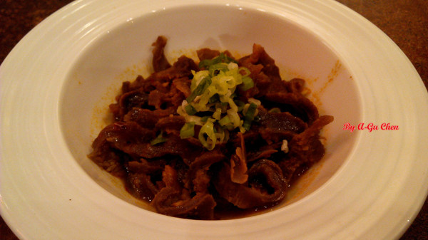 LATE Bistro 暮 餐酒館：【臺南Ω東區】LATE Bistro暮　餐酒館。台南東區餐酒館，在隱於巷弄內的驚豔裡放鬆享受深夜美食