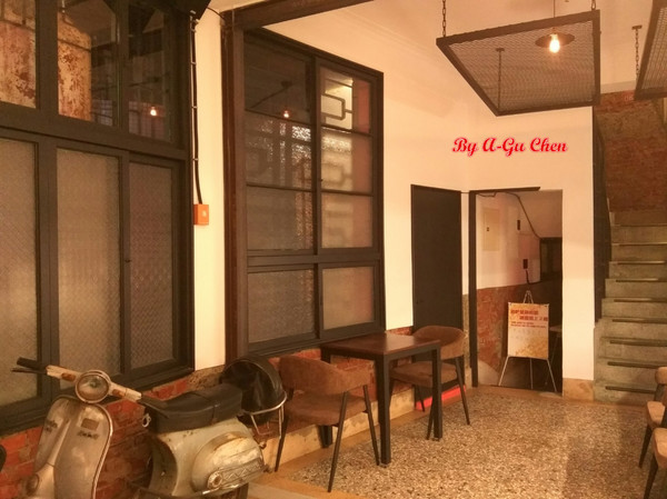 LATE Bistro 暮 餐酒館：【臺南Ω東區】LATE Bistro暮　餐酒館。台南東區餐酒館，在隱於巷弄內的驚豔裡放鬆享受深夜美食