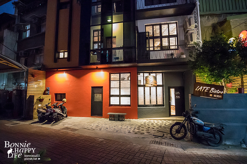 食記 / 台南東區餐酒館。三五好友深夜美食 ♥ LATE Bistro 暮