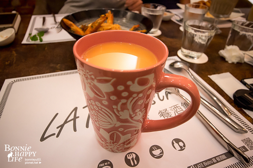 食記 / 台南東區餐酒館。三五好友深夜美食 ♥ LATE Bistro 暮