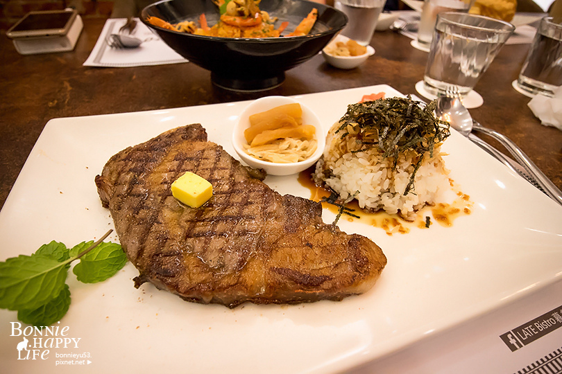 食記 / 台南東區餐酒館。三五好友深夜美食 ♥ LATE Bistro 暮