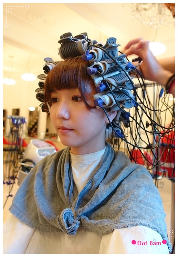 Pro cutti髮藝沙龍  燙捲過程 1.JPG