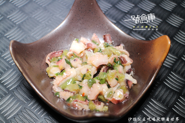 一號倉庫炭火串燒Bar：大同區.雙連居酒屋『一號倉庫炭火串燒Bar』寧夏夜市旁新開幕/宵夜