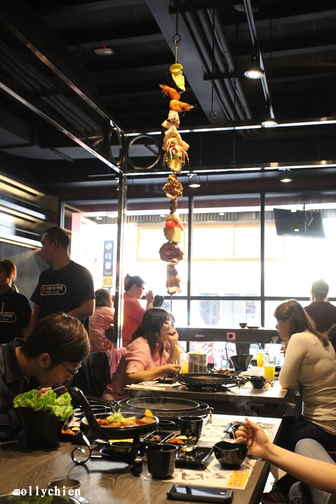 台中西區韓式料理「打啵G」鍋巴烤雞