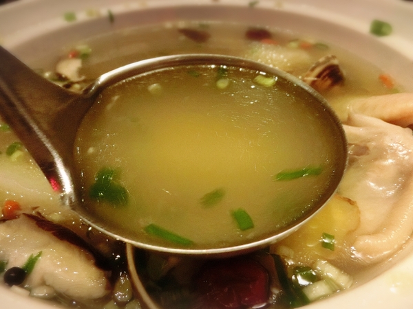 金夫人美式居酒屋：【台北松山】金夫人美式居酒屋 / 民生社區 / 創意料理