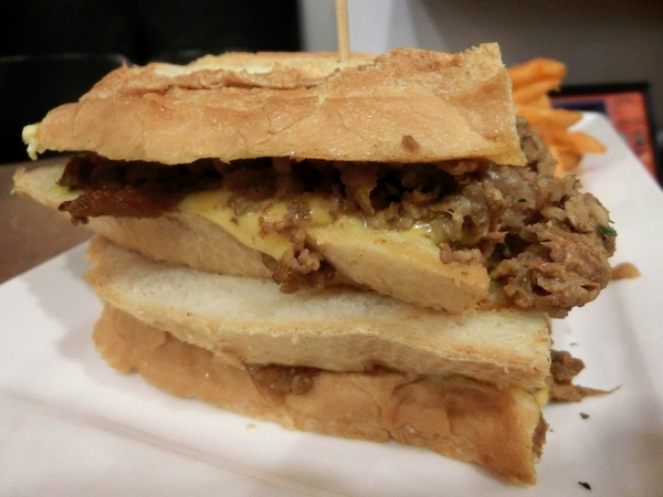 豐滿總匯三明治(中壢中原店)：【桃園@中壢市】豐滿總匯三明治 豐滿中壢中原店 / 中壢早午餐 / 咖啡下午茶