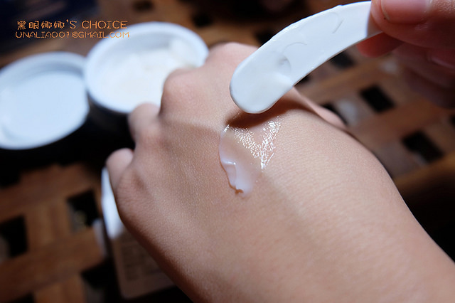 德國百妮白金凍齡魚子精華凝霜試手